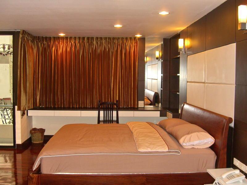 Eight Ville Bangkok Extérieur photo
